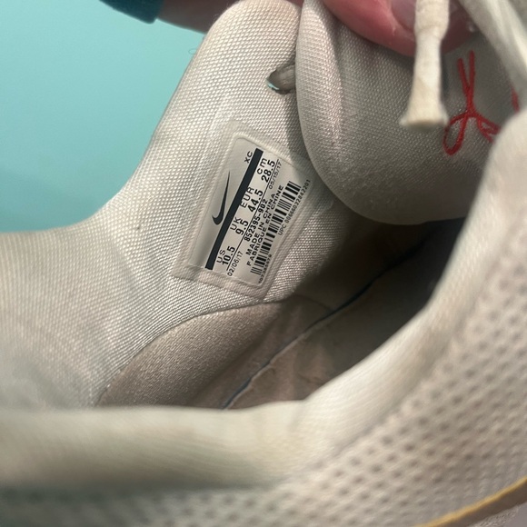 Kyrie 3 - Picture 4 of 5